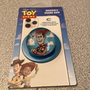 Woody phone grip